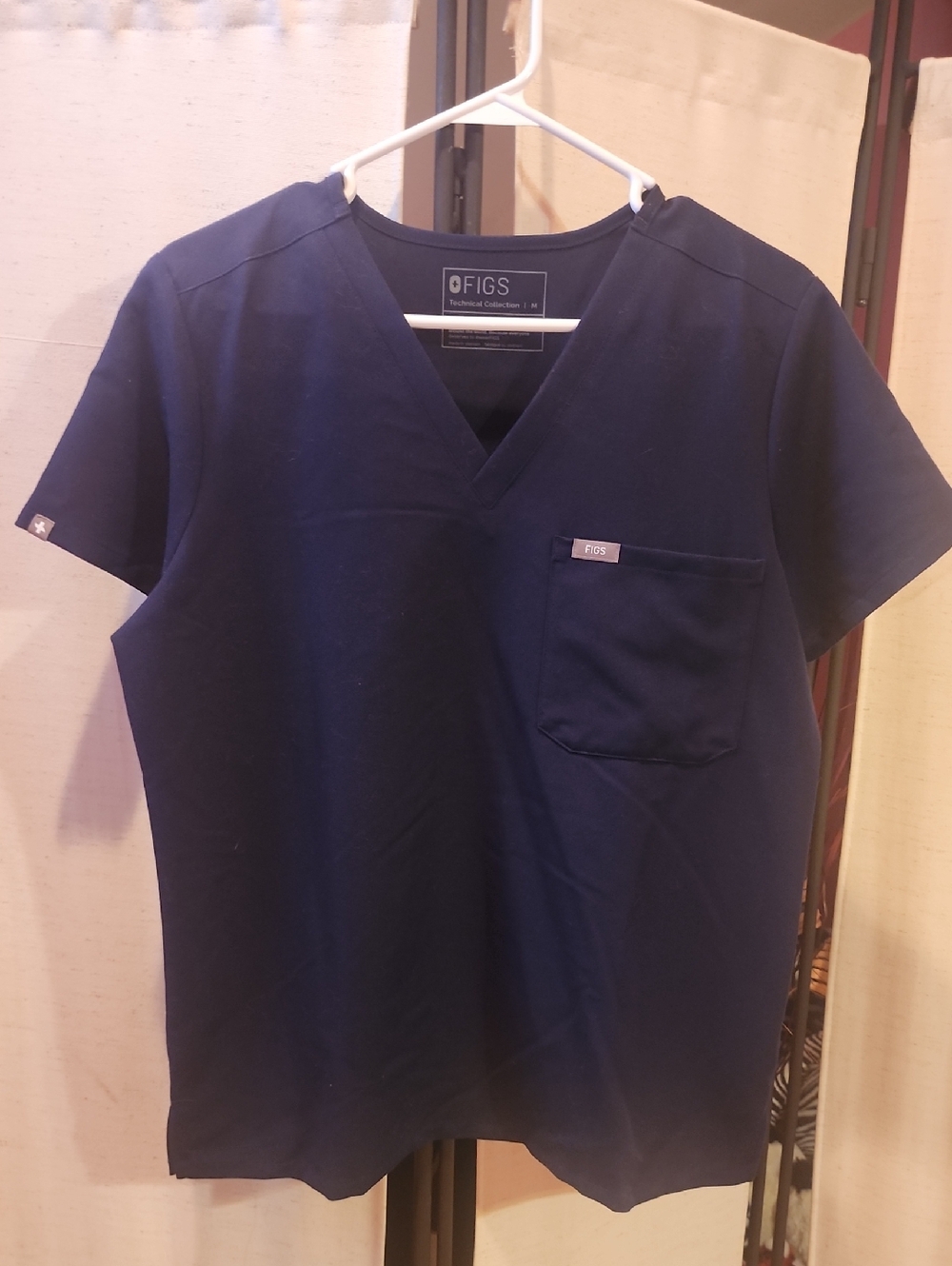 FIGS Navy V-Neck Short Sleeve Scrub Top